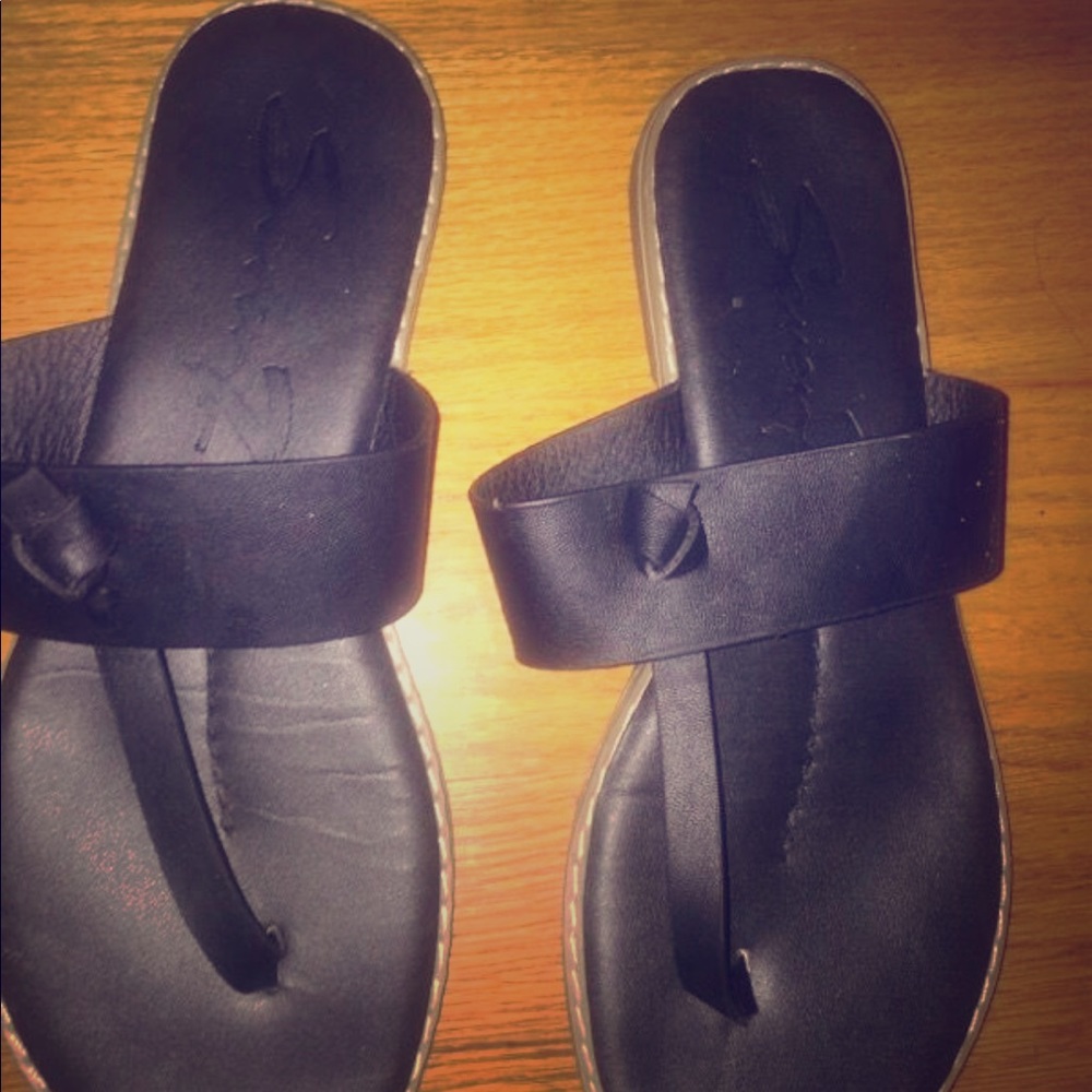 Seven Mankind flip flops size 8